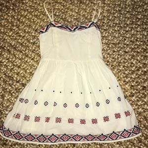 Embroidered sweetheart dress